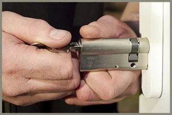 South Deering IL Locksmith Store South Deering, IL 773-313-3587